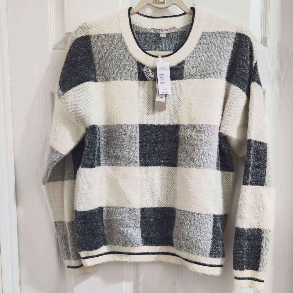 NWT Cyrus Black & White Plaid Fuzzy Sweater
